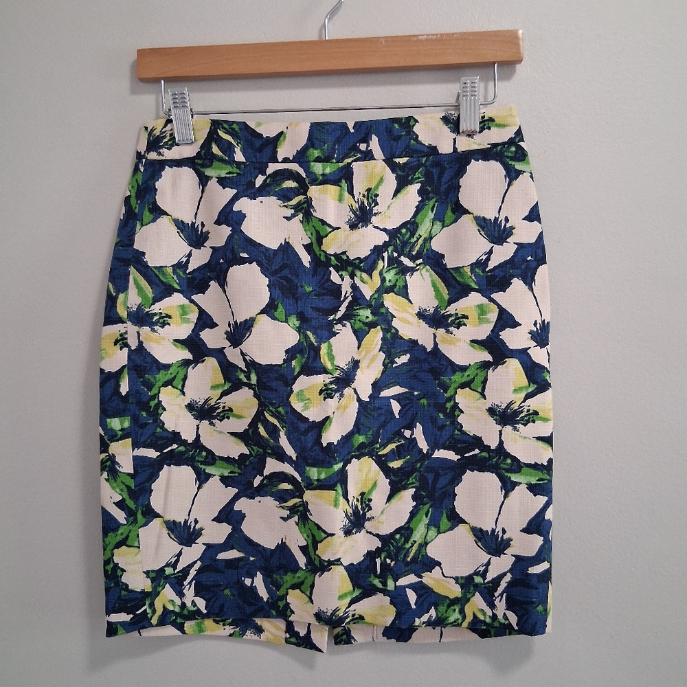 J. Crew The Pencil Skirt Blue Green Floral Print Straight Skirt Size 00P Petite